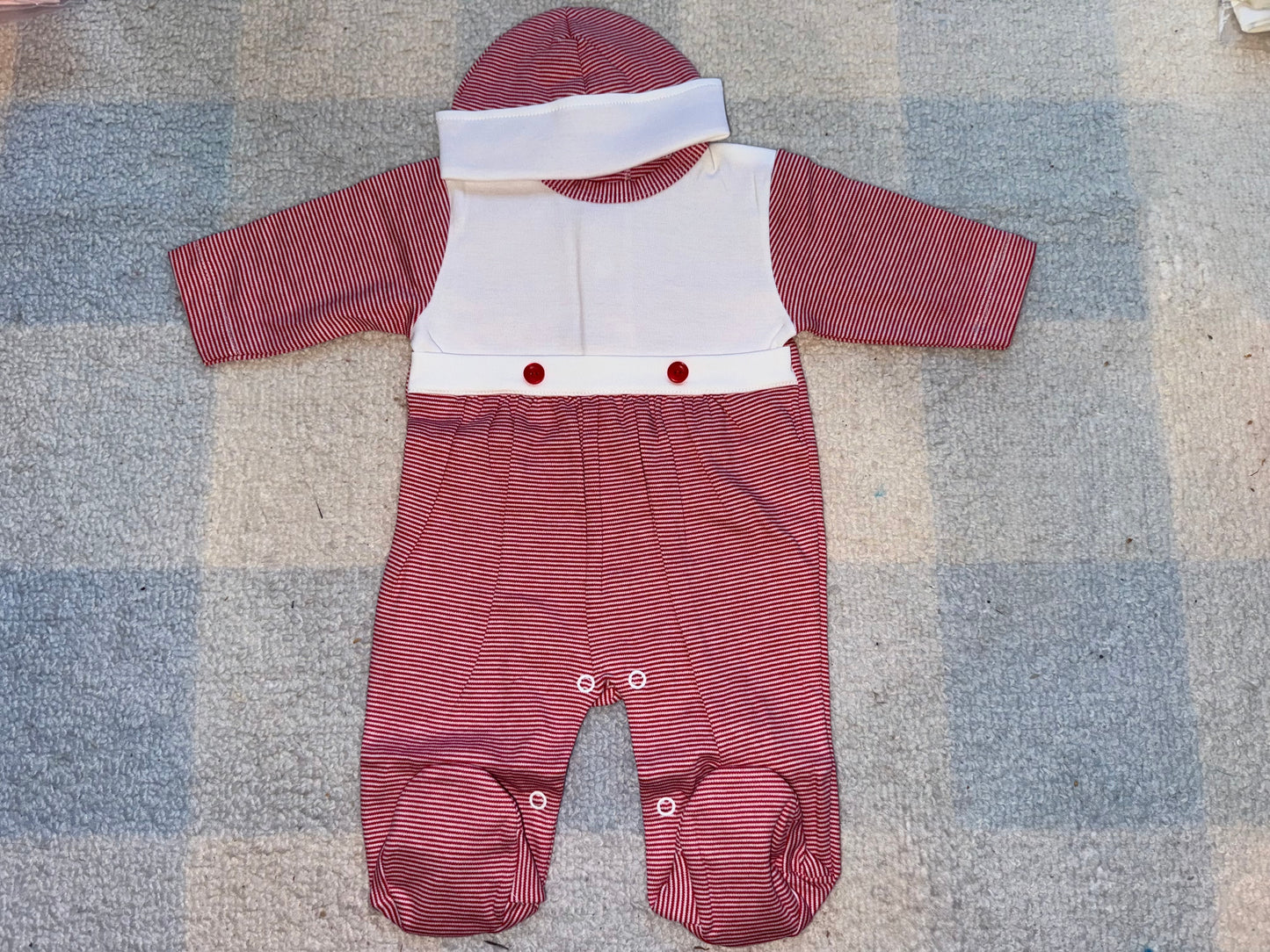 RED BUTTON IN PIMA FOOTIE / HAT SET